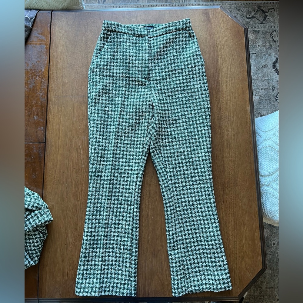Zara Textured Weave Crop Flare Pants in Green Navy Ivory Houndstooth